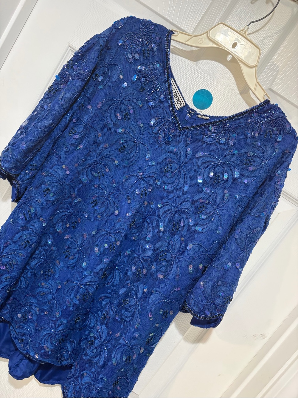 NEW TRENDS Vintage 1990s Embroidered Sequined V-Neck Women's Evening Blouse